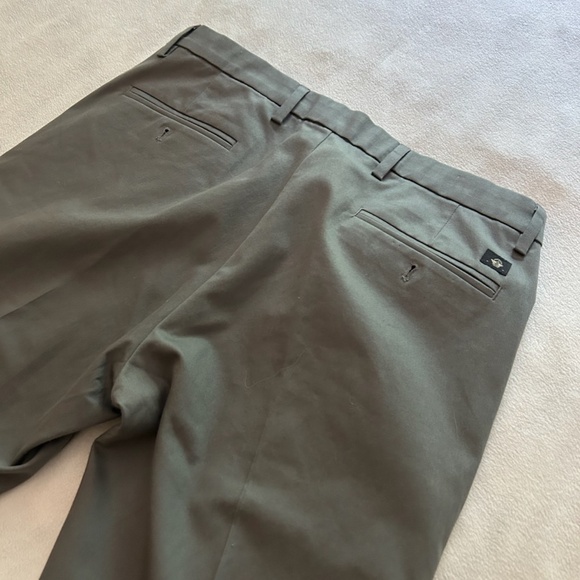Dockers Men's Grey Slim Fit Signature Khaki Stretch Pants, Size 36W x 29L - Picture 8 of 16